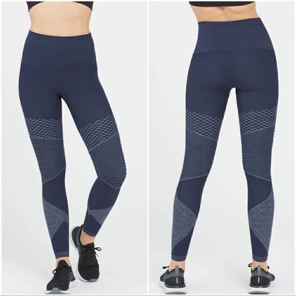 Spanx Look At Me Now Seamless Moto Leggings. Size Small. - Picture 1 of 10
